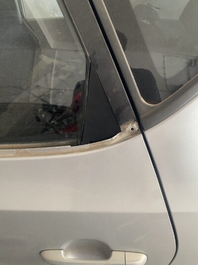 Alternative view of Hyundai i30 Uyumlu 2007-2012 Arka Kapı Kelebek Camı Üçgen Plastiği Sağ/Sol Takım